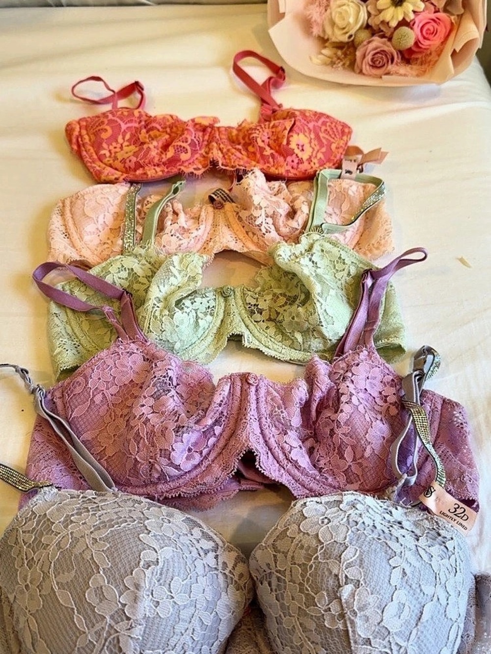 Victoria's Secret Lace Bra Assortment Pink & Purple 34C 32D